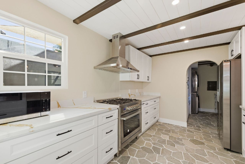 3608 Wilshire Ter - Photo 5 of 35