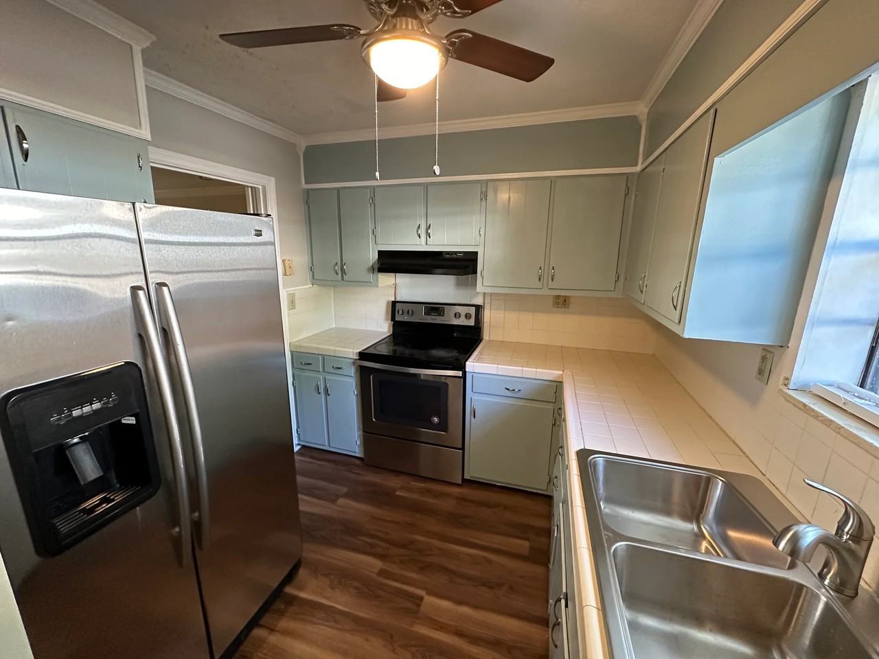 6427 Woodstone Ter - Photo 6 of 23