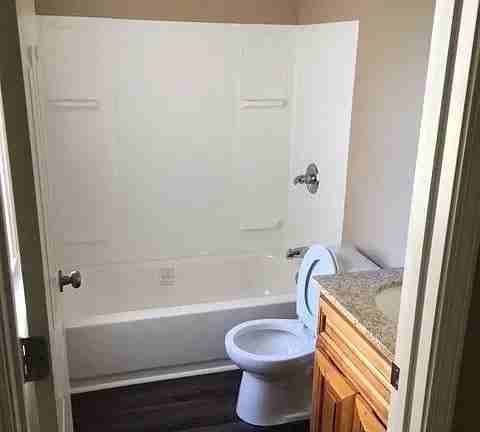 831 E Burnett Ave - Photo 4 of 9