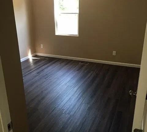 831 E Burnett Ave - Photo 7 of 9