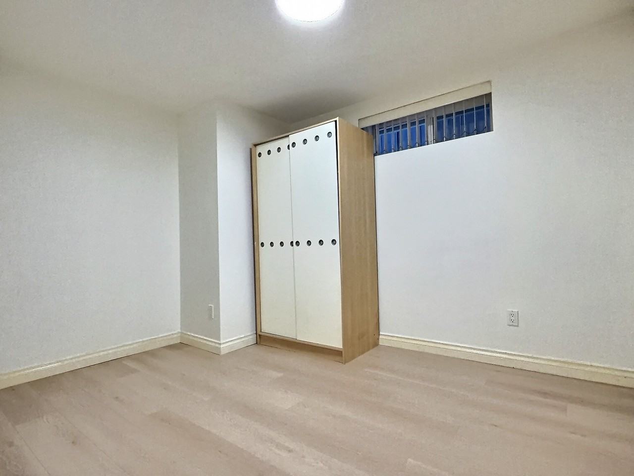 3313 E 43rd Ave - Photo 3 of 5