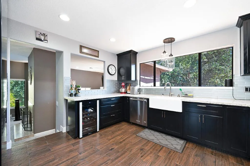 9487 Dalton Way - Photo 2 of 31