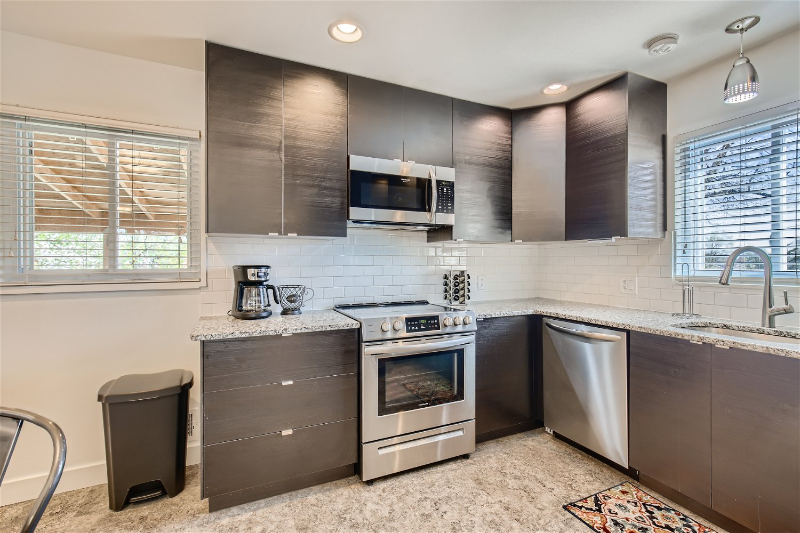 909 Ogden Cir - Photo 7 of 20