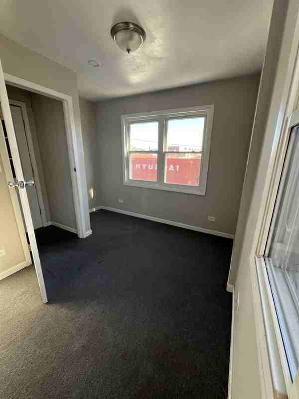 917 N Cicero Ave #2 - Photo 5 of 14