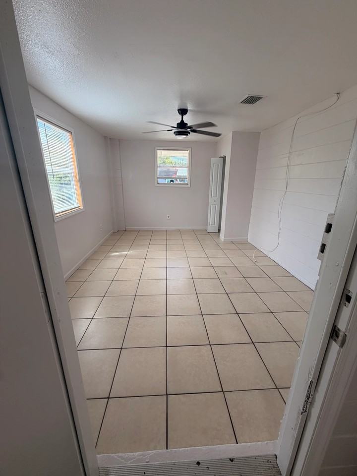 14640 State St - Photo 7 of 15