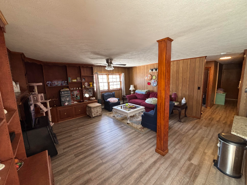 181 Nathans Ln - Photo 3 of 9