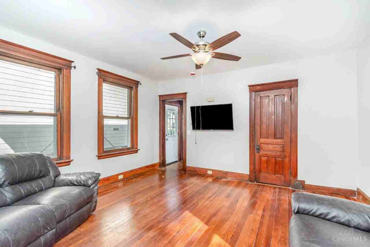 3013 Marshall Ave - Photo 3 of 14