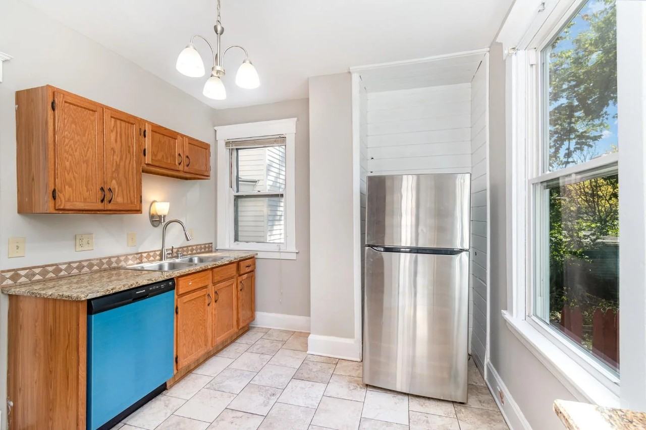 3013 Marshall Ave - Photo 5 of 14