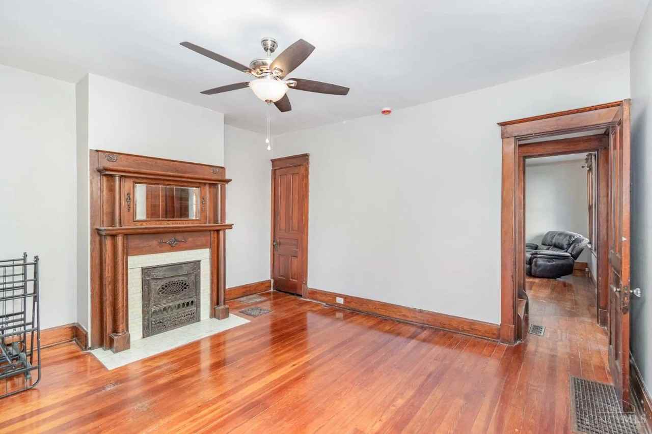 3013 Marshall Ave - Photo 6 of 14