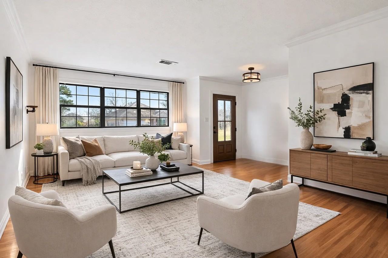 2110 7th St - Photo 2 of 8