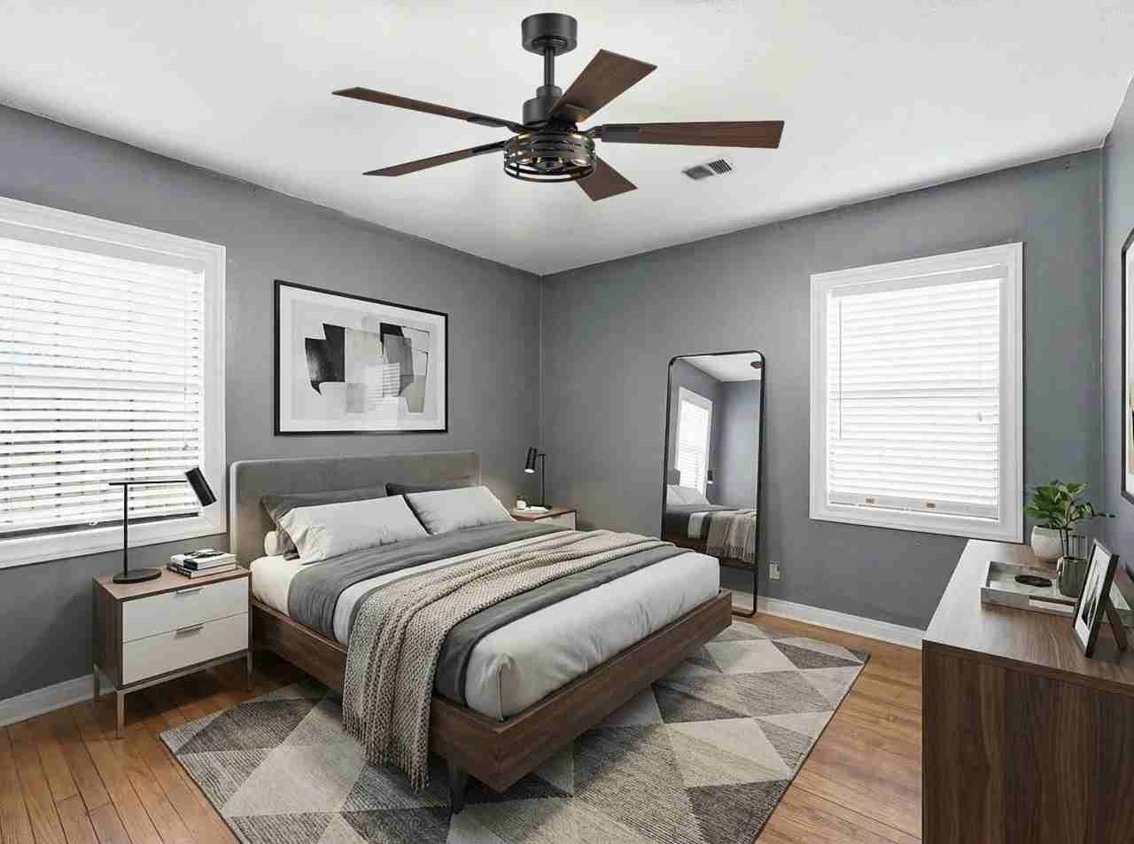 2110 7th St - Photo 3 of 8