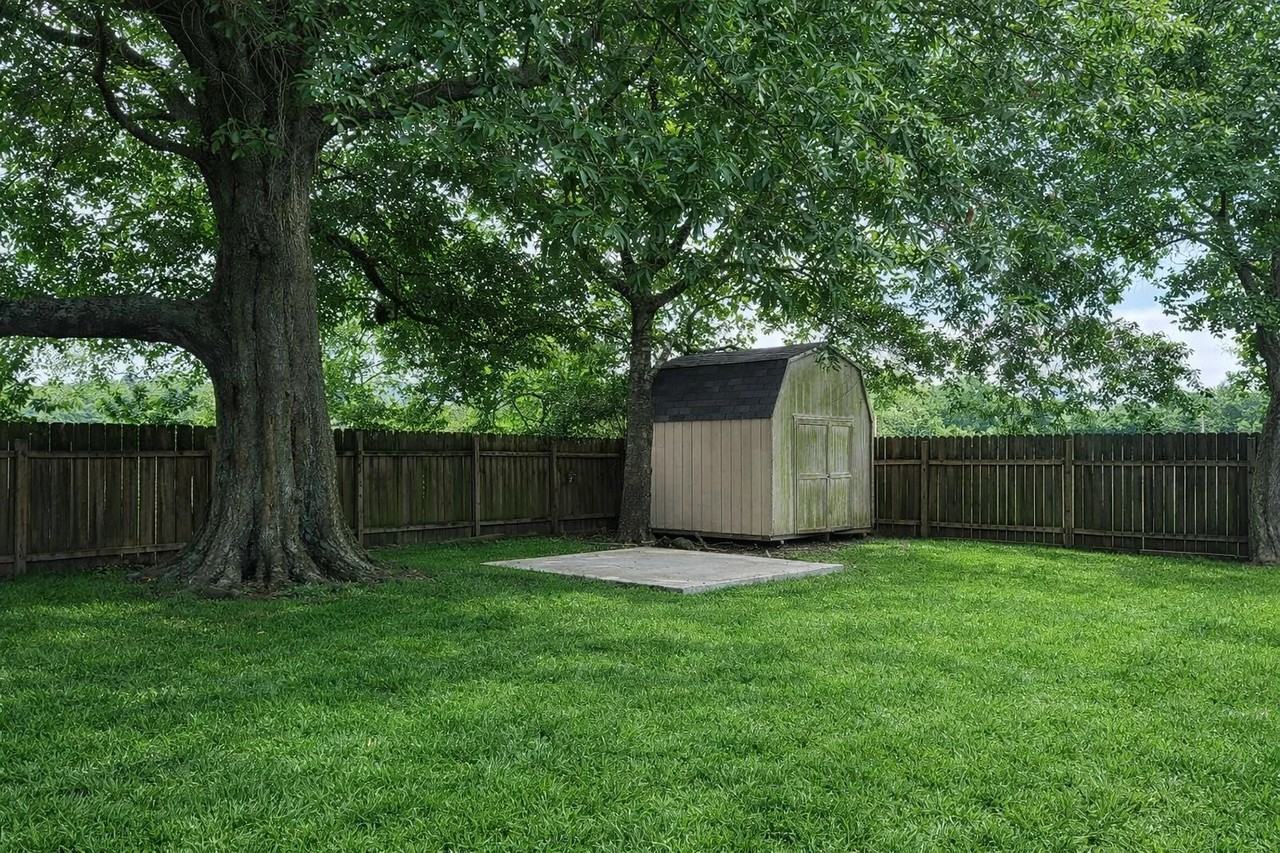 2110 7th St - Photo 7 of 8