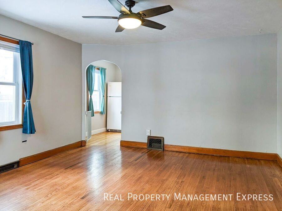 2007 S Spring Ave - Photo 5 of 16