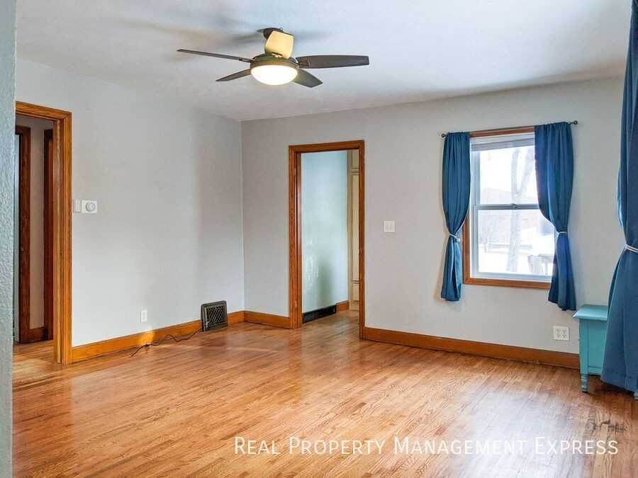 2007 S Spring Ave - Photo 6 of 16