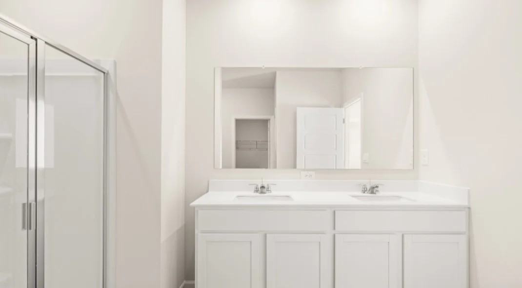 163 Champlain Rd - Photo 6 of 15