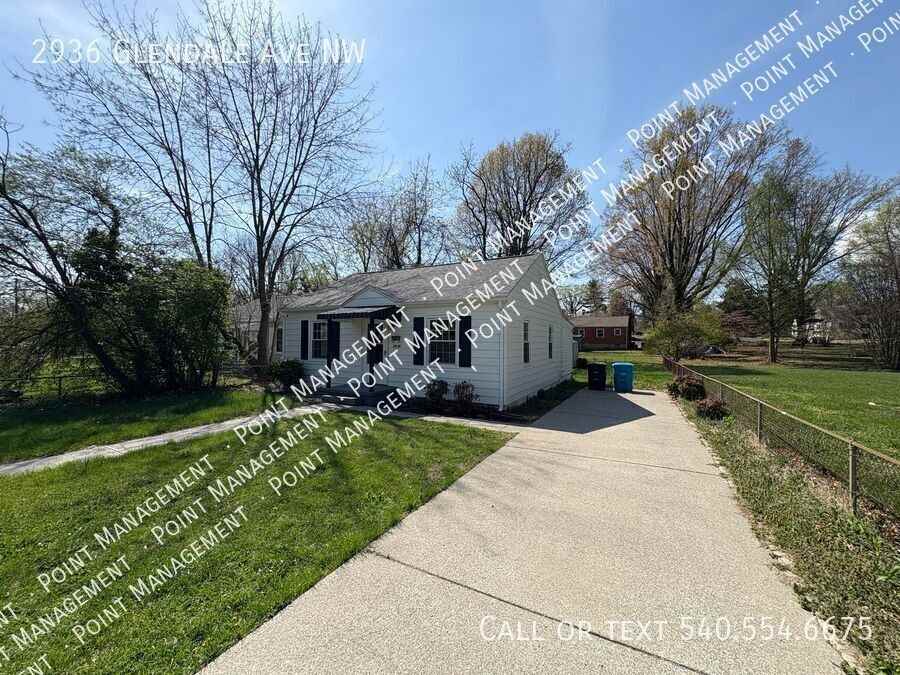 2936 Glendale Ave Nw - Photo 2 of 10