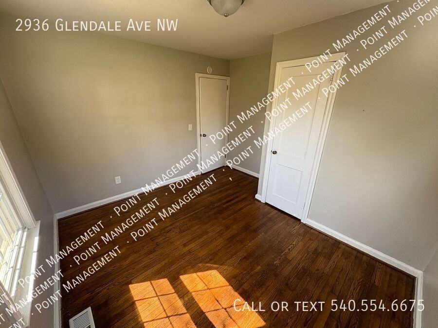 2936 Glendale Ave Nw - Photo 7 of 10