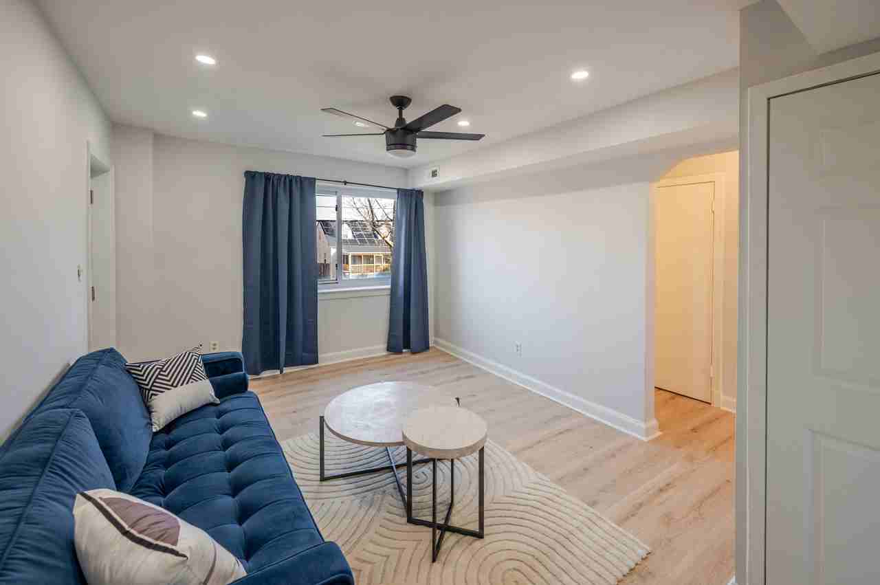 5033 Hanna Pl Se #1 - Photo 3 of 10