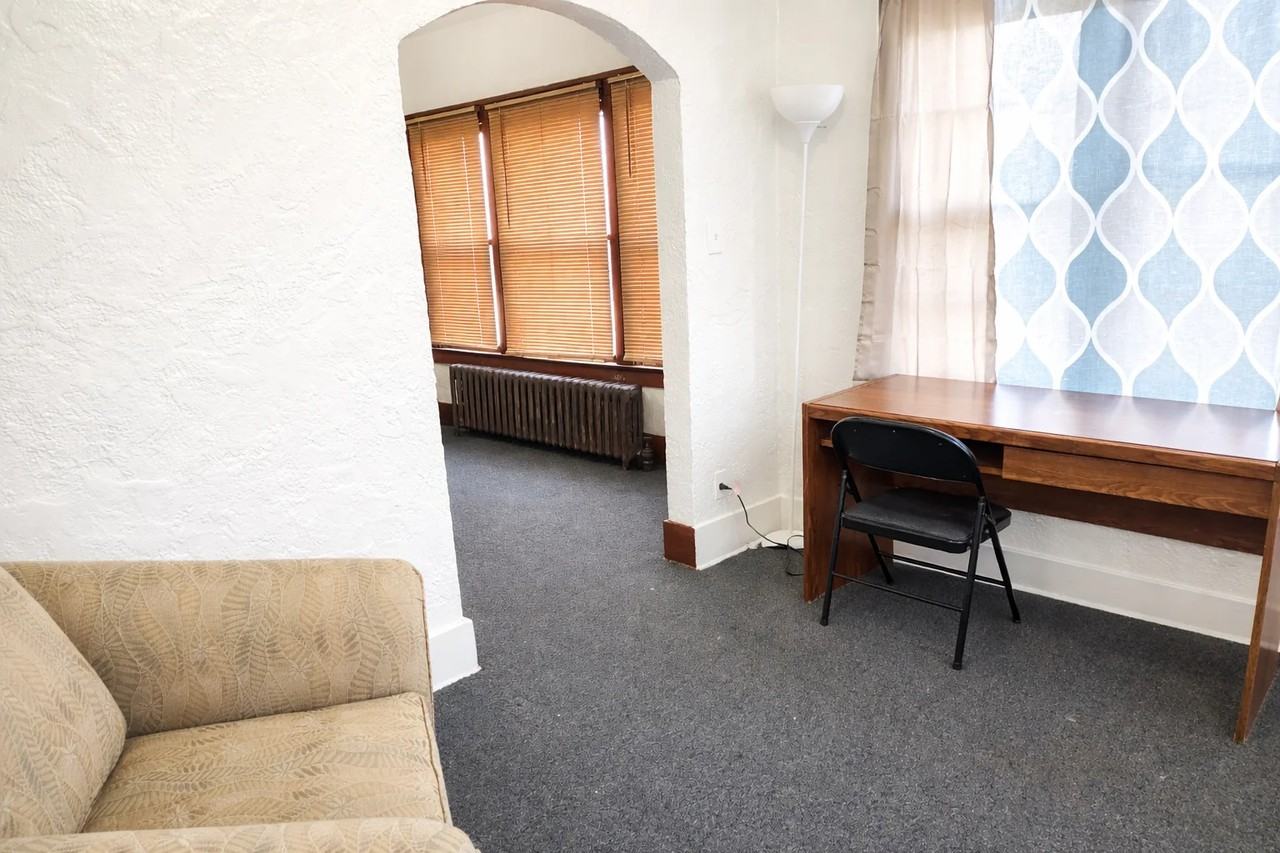 406 E Baltimore Blvd #1 - Photo 7 of 9