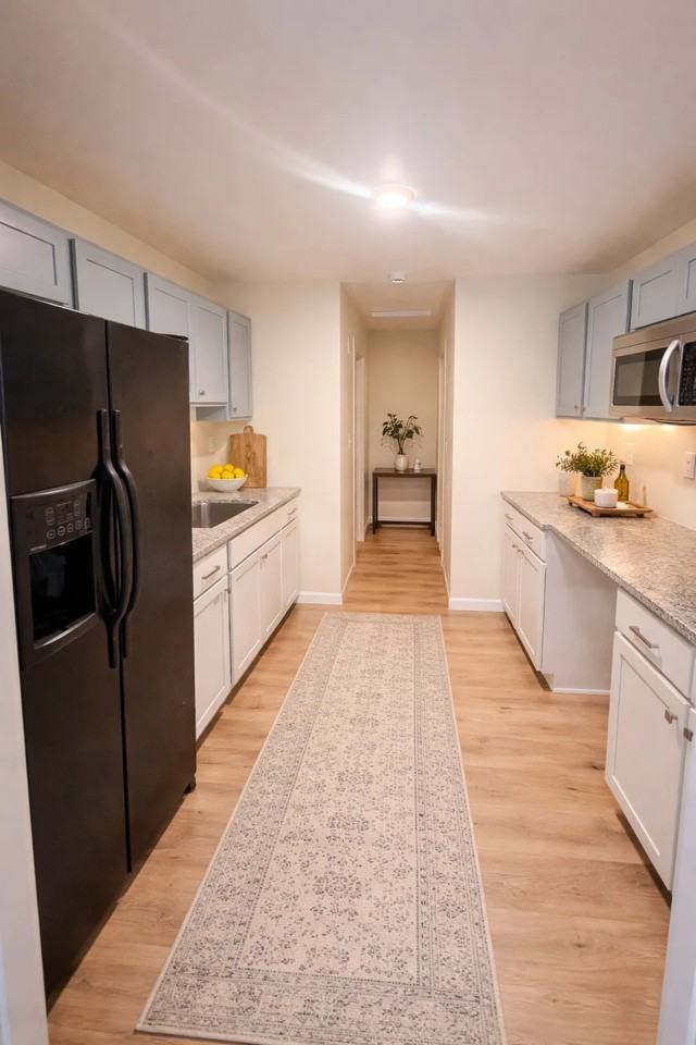 427 Holly St Nw - Photo 2 of 9