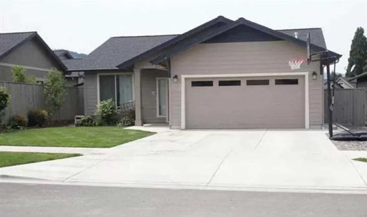 1964 Thomas Rd - Photo 2 of 29