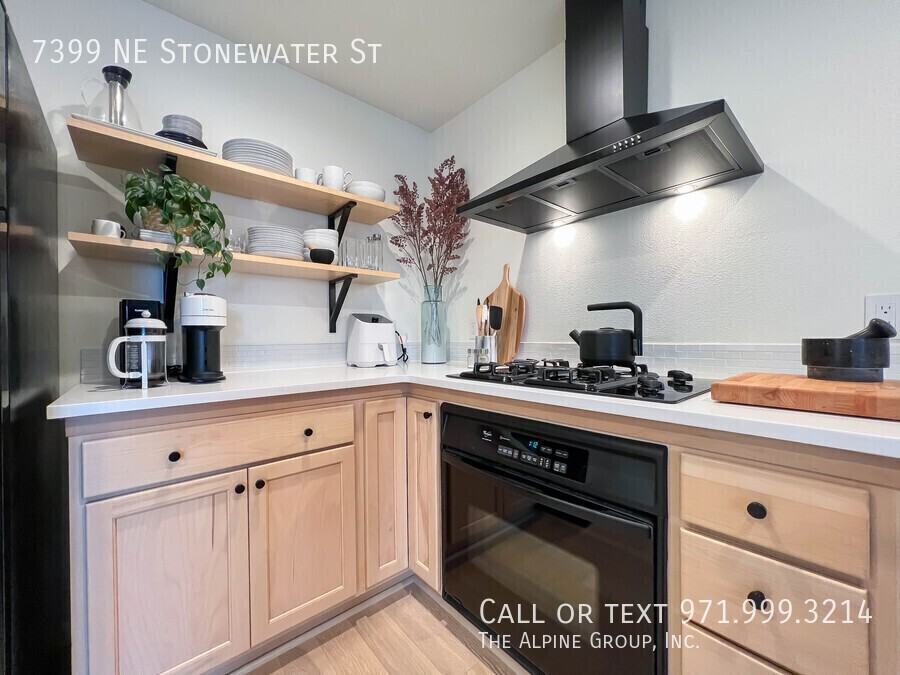 7399 Ne Stonewater St - Photo 2 of 19