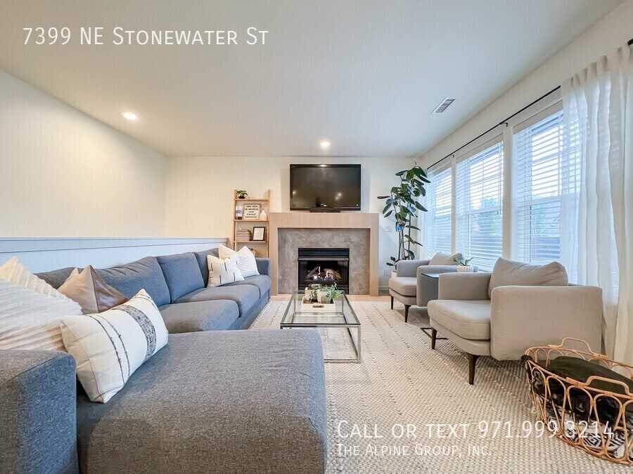 7399 Ne Stonewater St - Photo 4 of 19