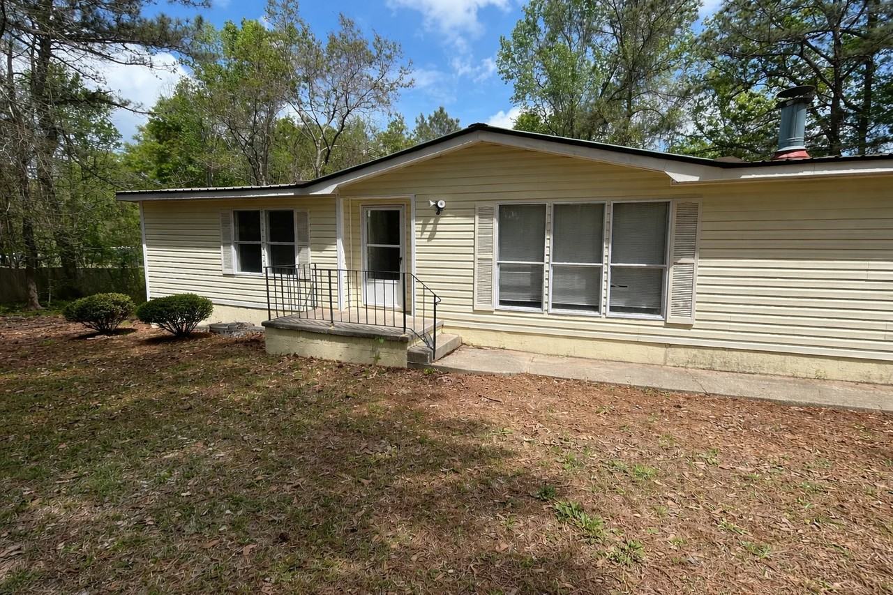 4200 Heritage Ct - Photo 2 of 27