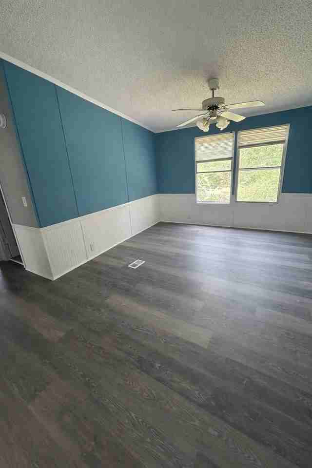 4200 Heritage Ct - Photo 5 of 27