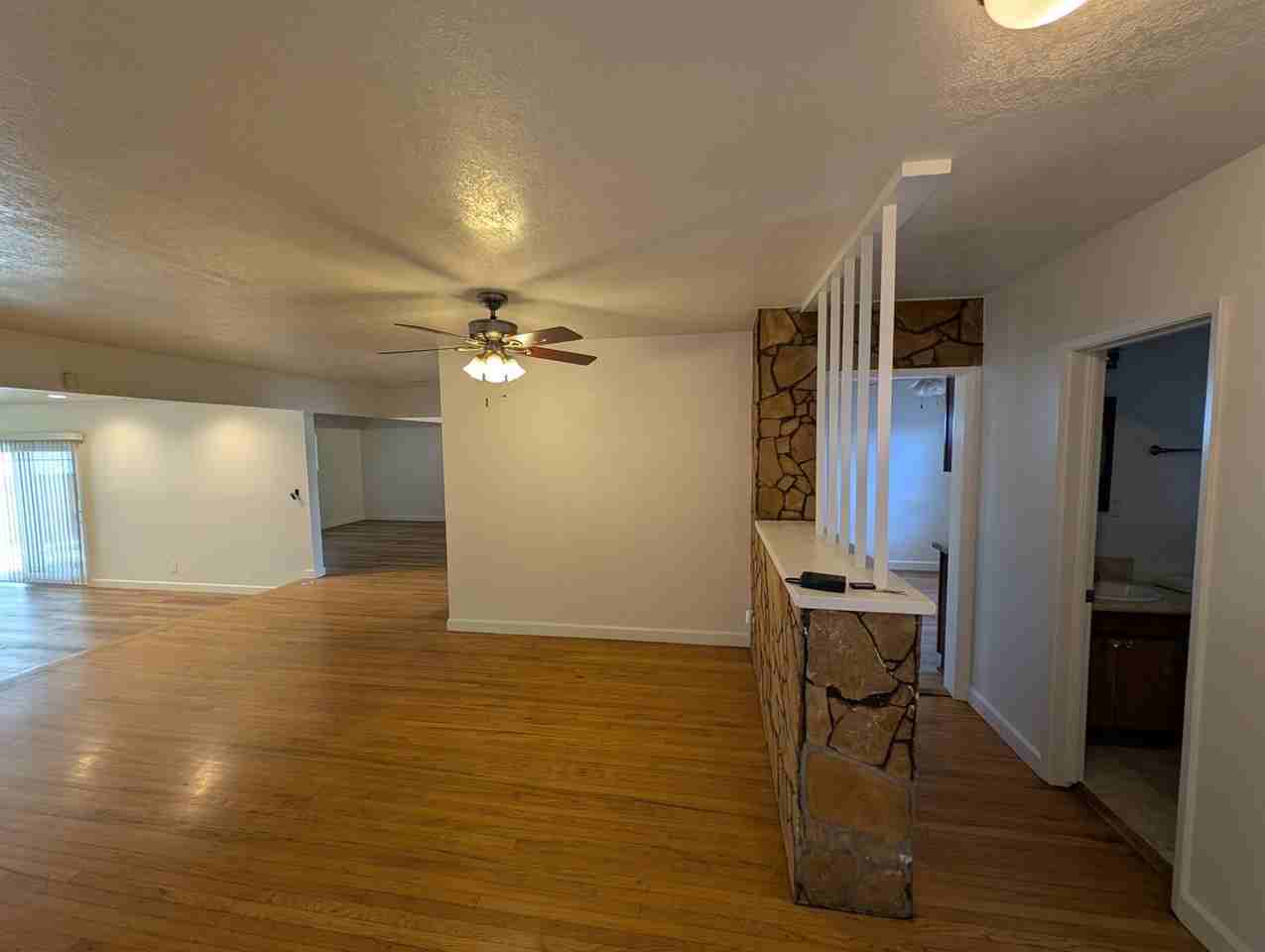 748 W Gage Ave - Photo 4 of 13