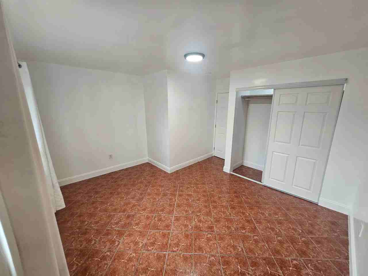 1107 S Central Ave #C - Photo 3 of 15