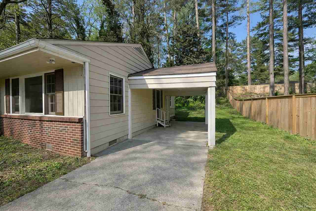 2037 Highview Rd Sw - Photo 3 of 17