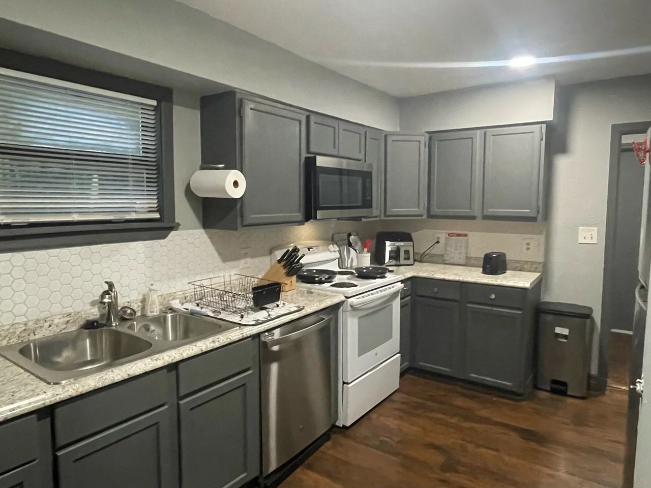 2100 N Kate Ave - Photo 3 of 8