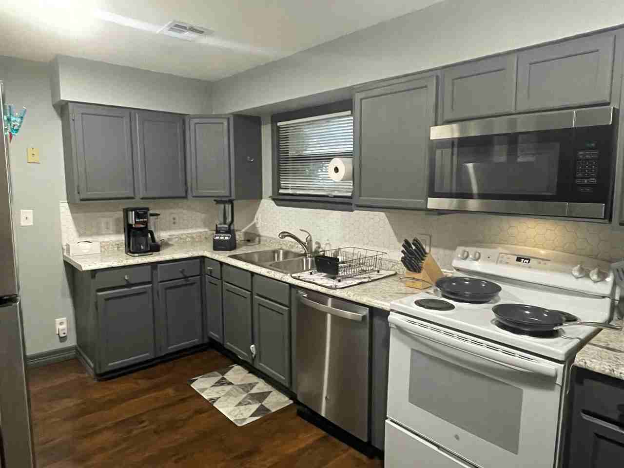 2100 N Kate Ave - Photo 4 of 8