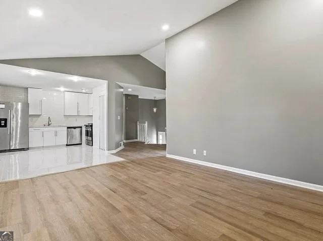 2102 Sandtree Ct Sw - Photo 6 of 9