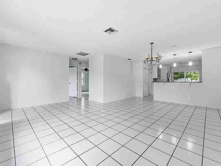 6130 Blue Grass Cir - Photo 5 of 11