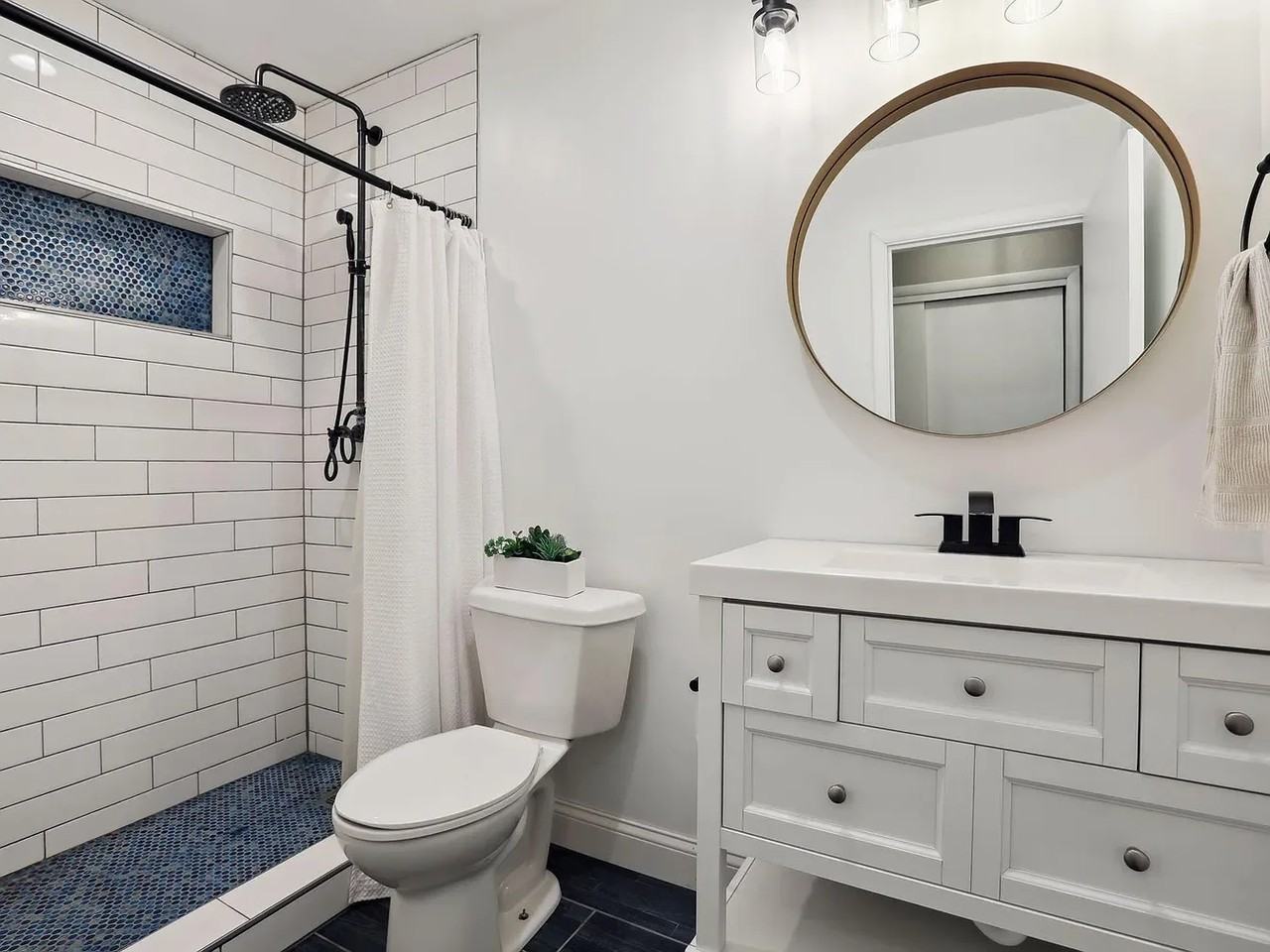 4203 Halifax Ave N - Photo 6 of 7