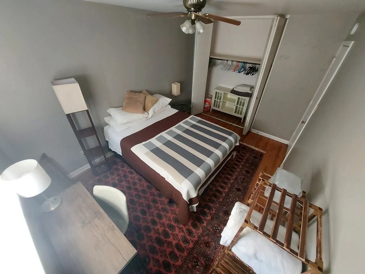 2420 Sunset Rd #A - Photo 4 of 8