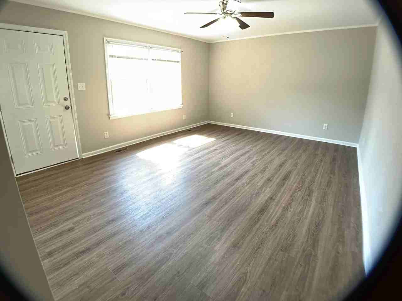 1806 Alpine Dr - Photo 2 of 12