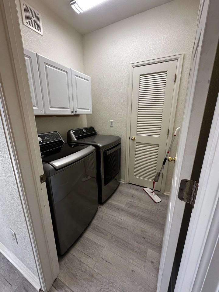 23043 E Ontario Dr #106 - Photo 7 of 11