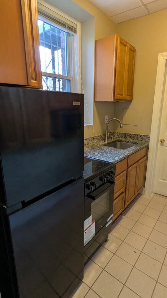 3 State St #B1 - Photo 4 of 10