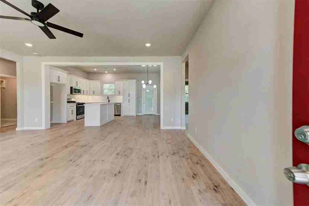 705 Rolling Mdw - Photo 3 of 20