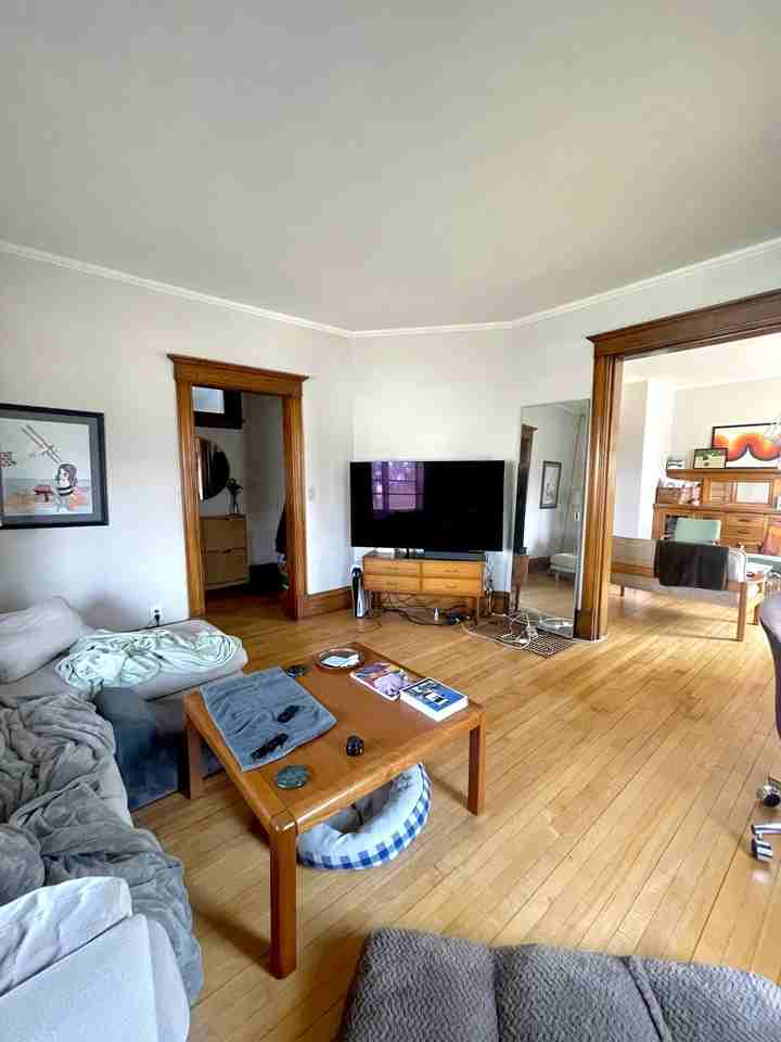 1921 Laurel Ave #1 - Photo 5 of 14