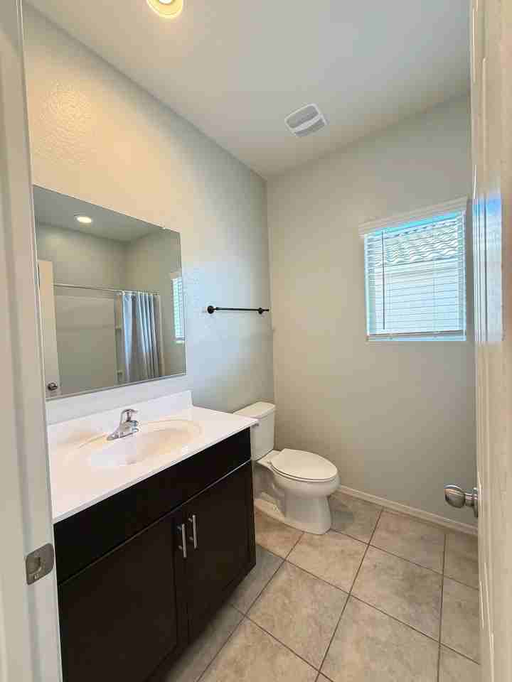 43806 W Juniper Ave - Photo 7 of 9