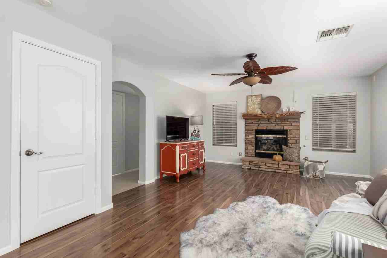 42553 W Sparks Dr - Photo 5 of 17