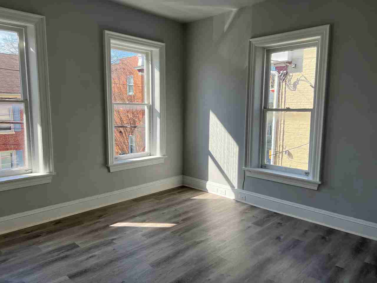 326 S Potomac St #2 - Photo 3 of 8