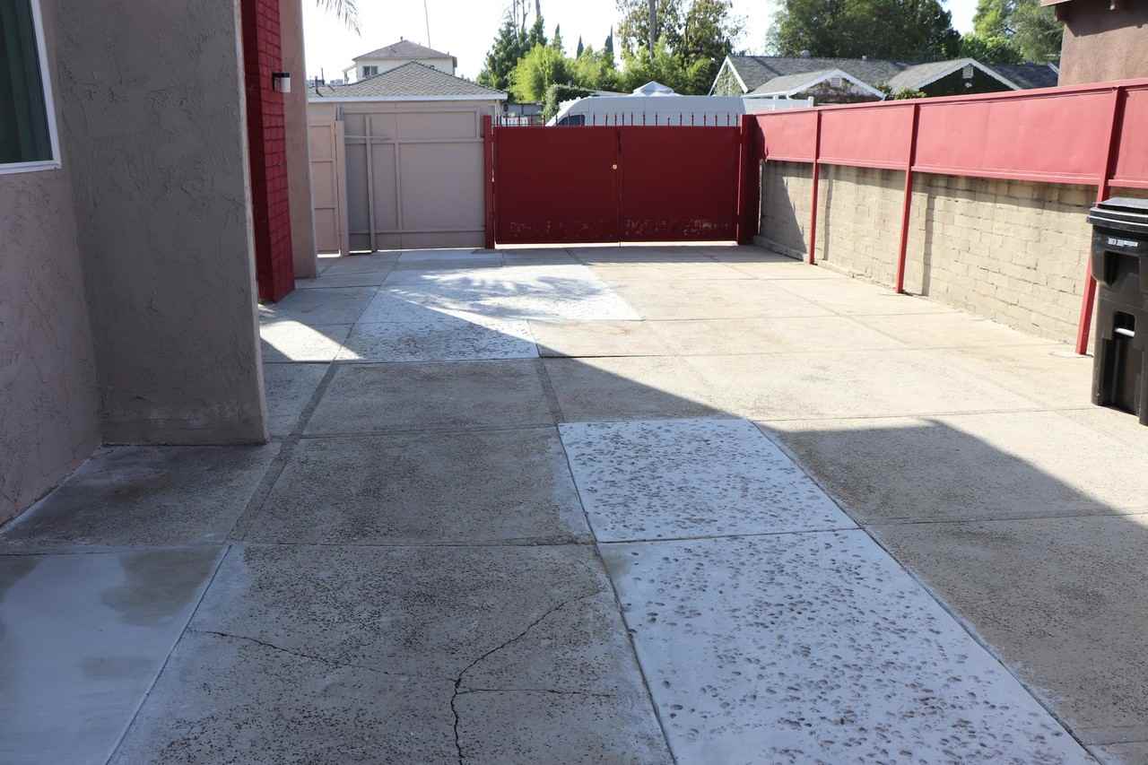 6104 Costello Ave #4 - Photo 6 of 7