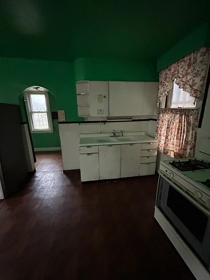 4922 Davison Ave - Photo 6 of 18