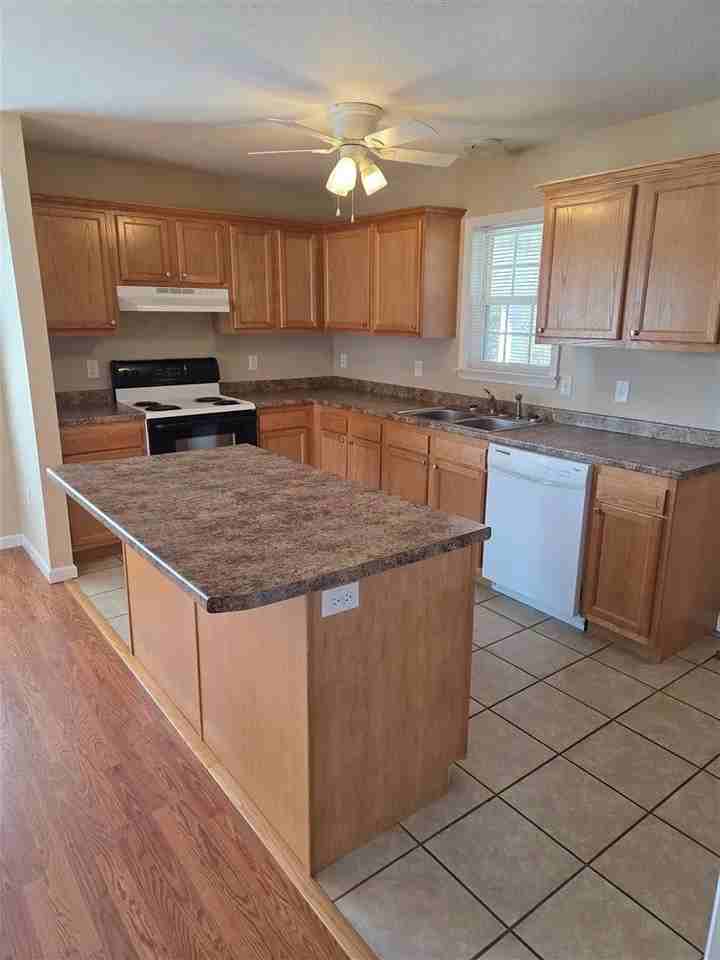 1019 Sugarloaf Rd - Photo 4 of 14