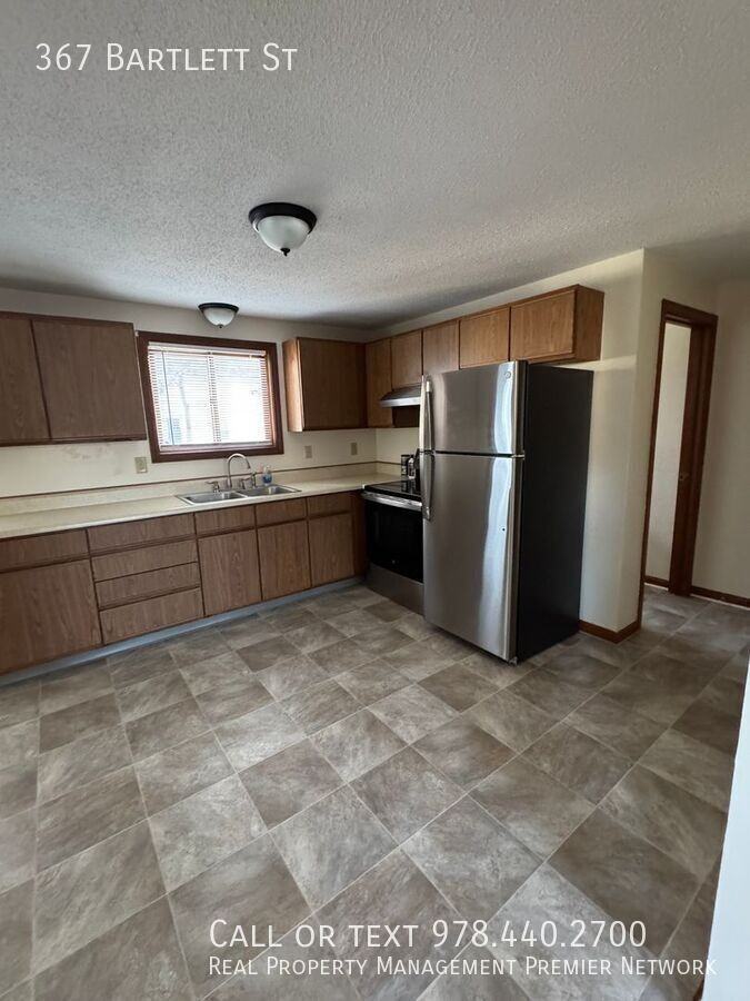 367 Bartlett St - Photo 3 of 23